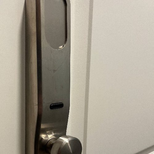 Tuerklinke mit Kartenleser